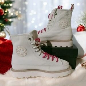 Crafted Boot (Unisex) EGRET, Size 9. Women's / 7.5 Men'sNew with box. - Elevat